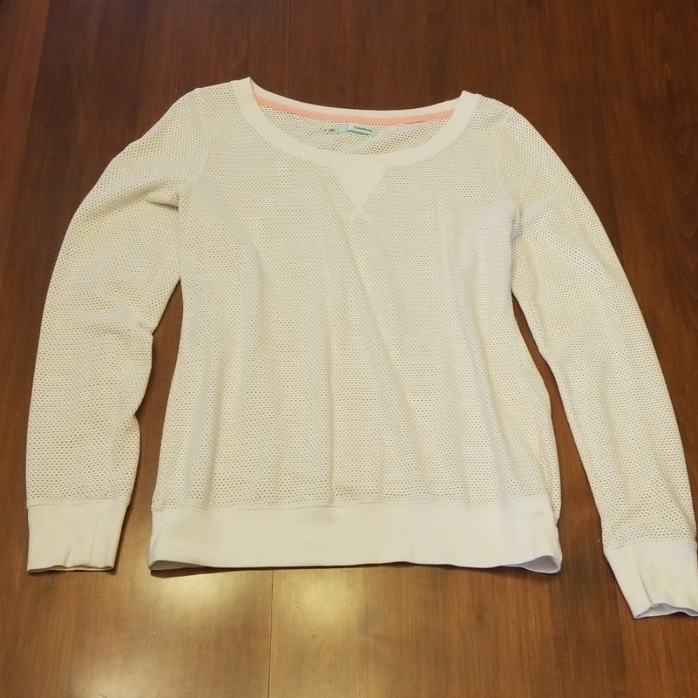 White long sleeve mesh tee